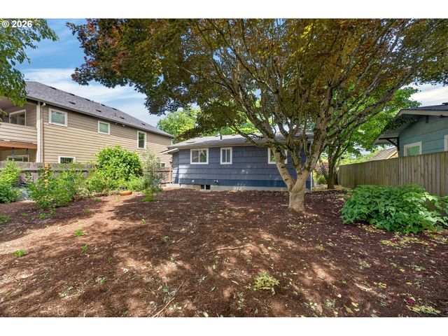 8015 N MISSISSIPPI Ave, Portland, OR 97217