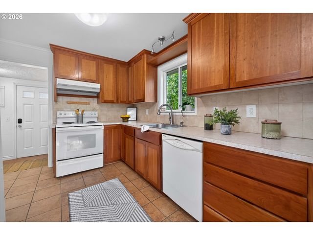 8015 N MISSISSIPPI Ave, Portland, OR 97217