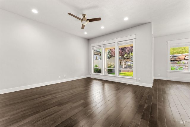 1037 E Radiant Ridge Dr., Meridian, ID 83642