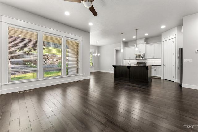 1037 E Radiant Ridge Dr., Meridian, ID 83642