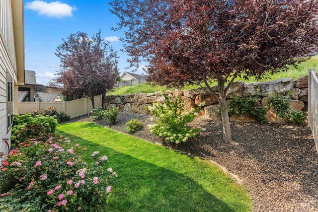 1037 E Radiant Ridge Dr., Meridian, ID 83642