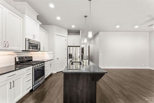 1037 E Radiant Ridge Dr., Meridian, ID 83642