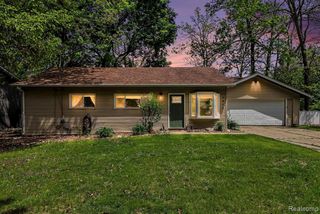 2512 Grandview Boulevard, Waterford, MI 48329