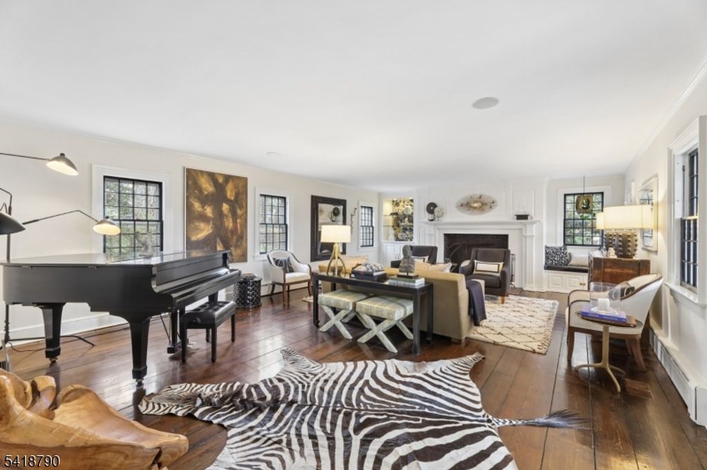 Image 11 of property listing at 29 Gordon Rd, Essex Fells Twp., NJ 07021