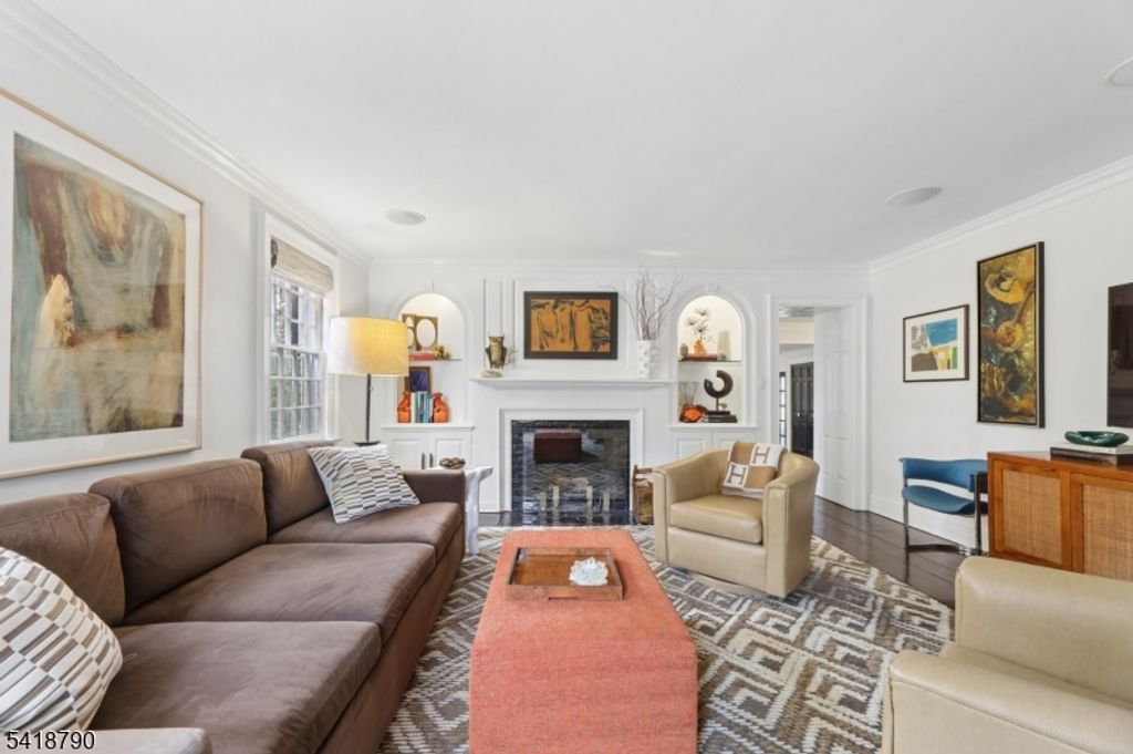 Image 14 of property listing at 29 Gordon Rd, Essex Fells Twp., NJ 07021