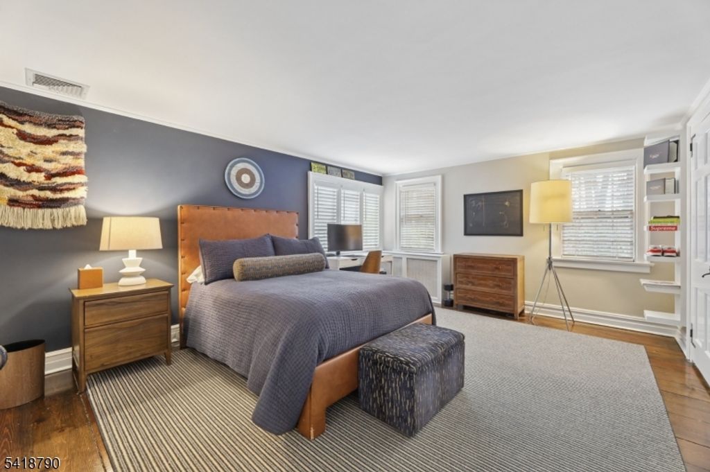 Image 20 of property listing at 29 Gordon Rd, Essex Fells Twp., NJ 07021