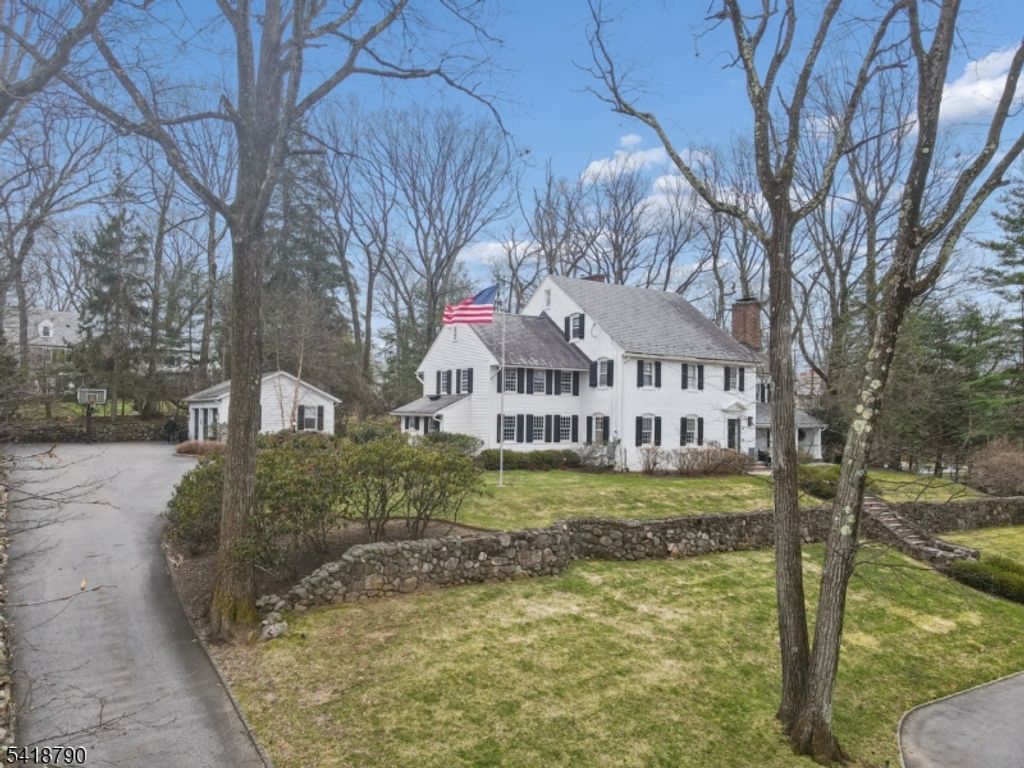 Image 35 of property listing at 29 Gordon Rd, Essex Fells Twp., NJ 07021