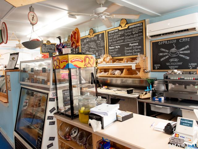 35 Nehantic Drive, East Lyme, CT 06333