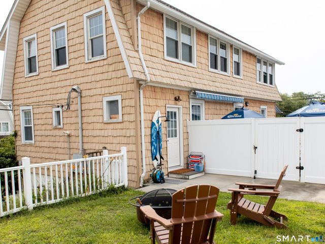 35 Nehantic Drive, East Lyme, CT 06333
