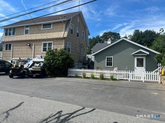 35 Nehantic Drive, East Lyme, CT 06333
