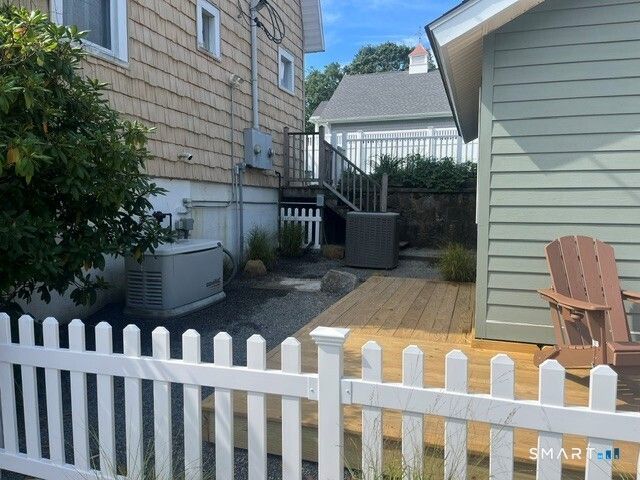 35 Nehantic Drive, East Lyme, CT 06333