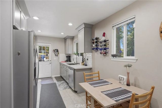 721 Ivy, Lake Arrowhead, CA 92352