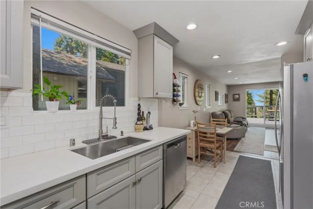 721 Ivy, Lake Arrowhead, CA 92352