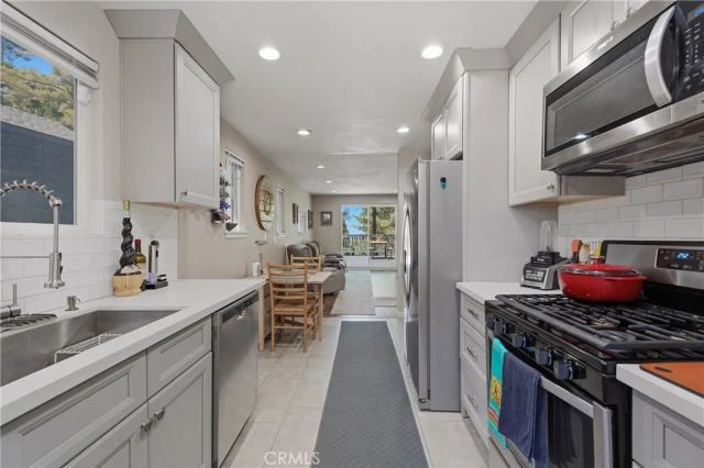721 Ivy, Lake Arrowhead, CA 92352