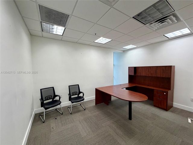 7500 NW 25th St 205, Miami, FL 33122