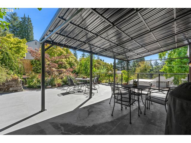 5615 Sw JEFFERSON St, Portland, OR 97221
