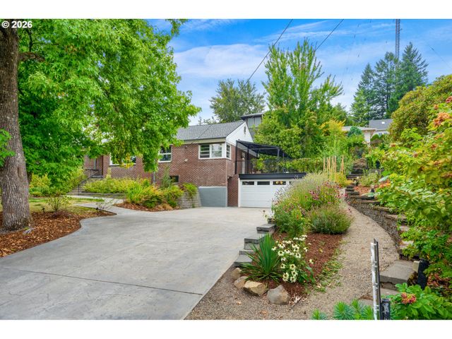5615 Sw JEFFERSON St, Portland, OR 97221
