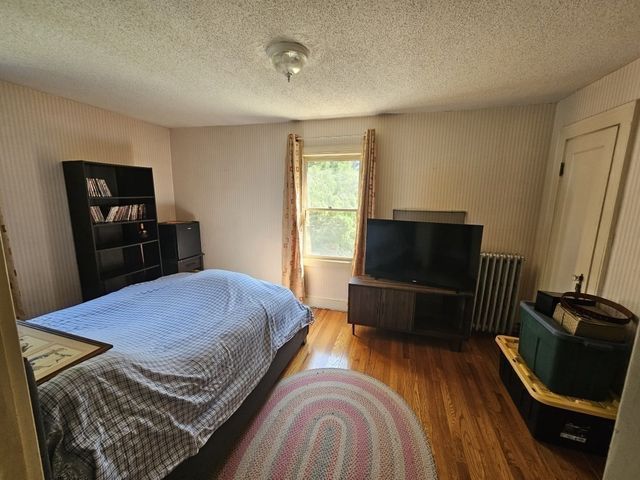 779 Dickinson, Springfield, MA 01108