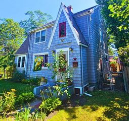 779 Dickinson, Springfield, MA 01108
