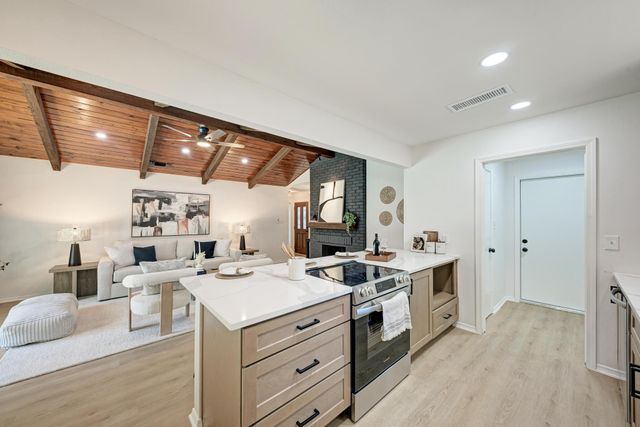 10303 Leaning Willow DR, Austin, TX 78758