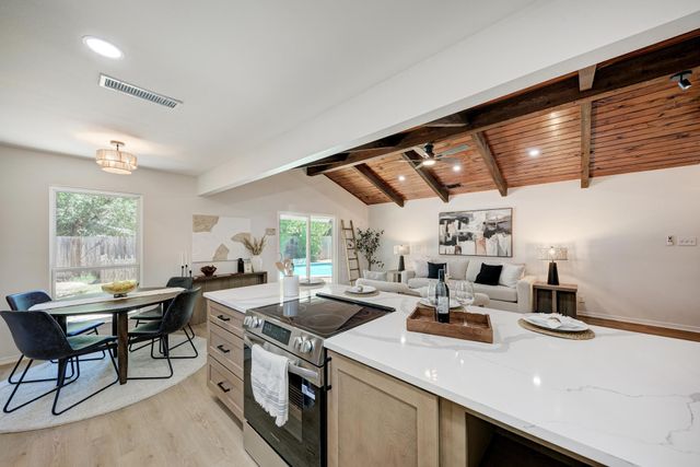 10303 Leaning Willow DR, Austin, TX 78758
