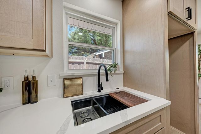 10303 Leaning Willow DR, Austin, TX 78758