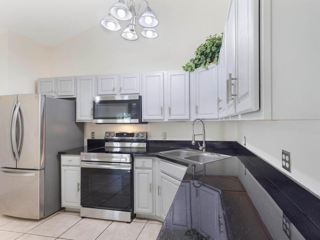 5933 Golden Eagle Circle, Palm Beach Gardens, FL 33418