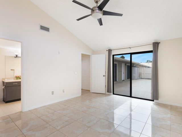 5933 Golden Eagle Circle, Palm Beach Gardens, FL 33418