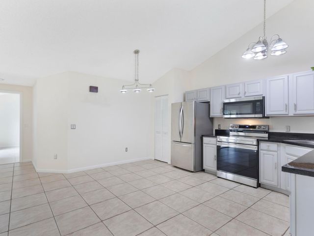 5933 Golden Eagle Circle, Palm Beach Gardens, FL 33418
