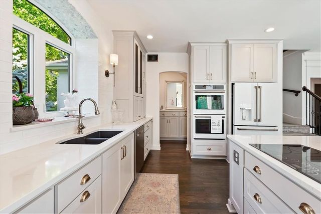 14748 Maple Street, Overland Park, KS 66223