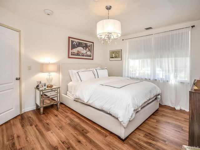 400 Carney Street 607, Glen Cove, NY 11542