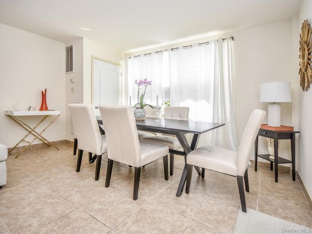 400 Carney Street 607, Glen Cove, NY 11542