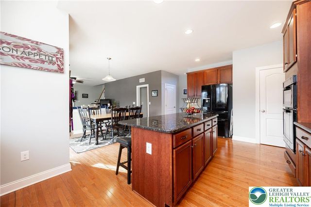 7266 Cedar Road, Lower Macungie Twp, PA 18062