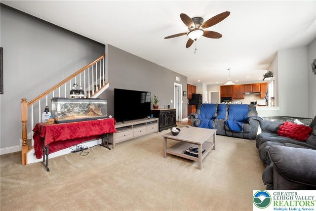 7266 Cedar Road, Lower Macungie Twp, PA 18062