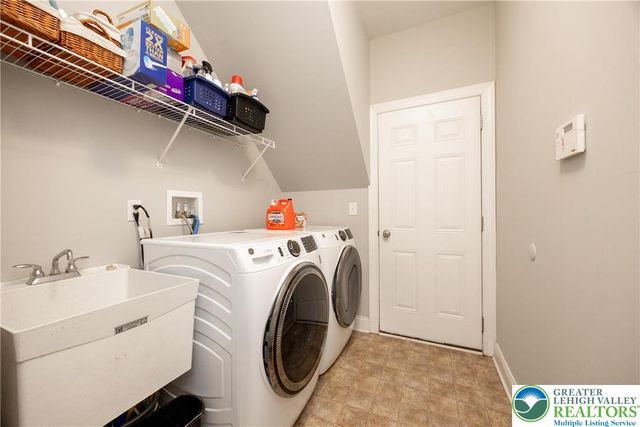 7266 Cedar Road, Lower Macungie Twp, PA 18062