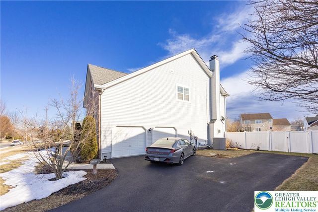 7266 Cedar Road, Lower Macungie Twp, PA 18062