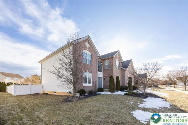 7266 Cedar Road, Lower Macungie Twp, PA 18062