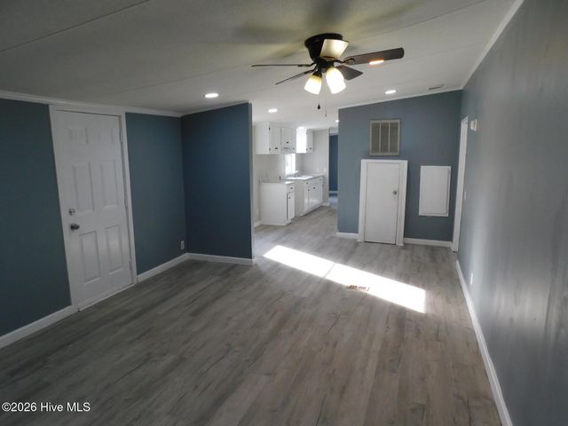 660 Seashell Drive, Kinston, NC 28504