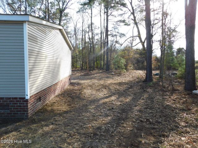 660 Seashell Drive, Kinston, NC 28504