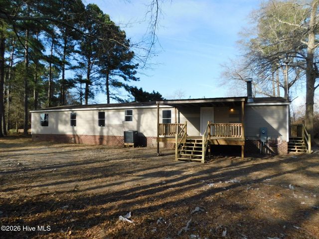 660 Seashell Drive, Kinston, NC 28504