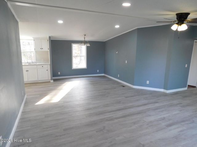 660 Seashell Drive, Kinston, NC 28504