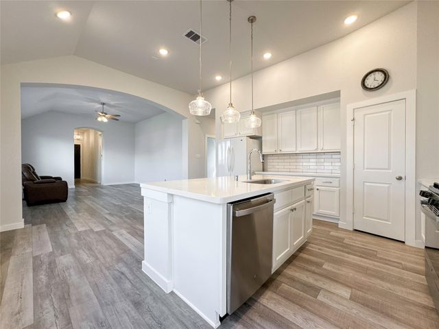 3205 Cornflower Coast Court, Texas City, TX 77568