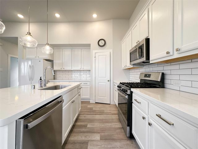 3205 Cornflower Coast Court, Texas City, TX 77568