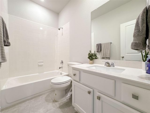 3205 Cornflower Coast Court, Texas City, TX 77568