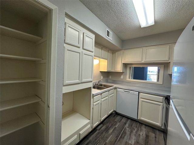 9696 Walnut Street 1301, Dallas, TX 75243