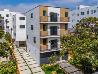 1065 S Corning Street C, Los Angeles, CA 90035