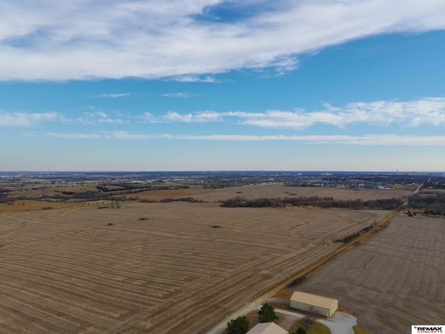 600 McKelvie Road, Lincoln, NE 68521