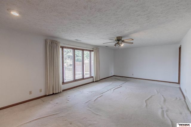 600 McKelvie Road, Lincoln, NE 68521