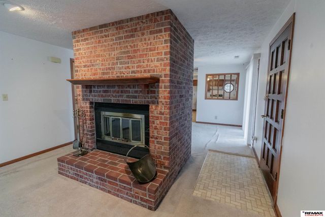 600 McKelvie Road, Lincoln, NE 68521