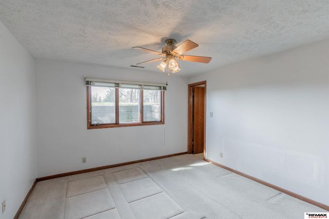 600 McKelvie Road, Lincoln, NE 68521